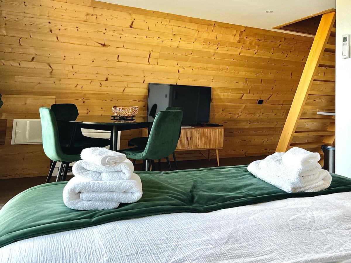 Demeure De La Garenne Bed & Breakfast Montmirail  Exterior foto