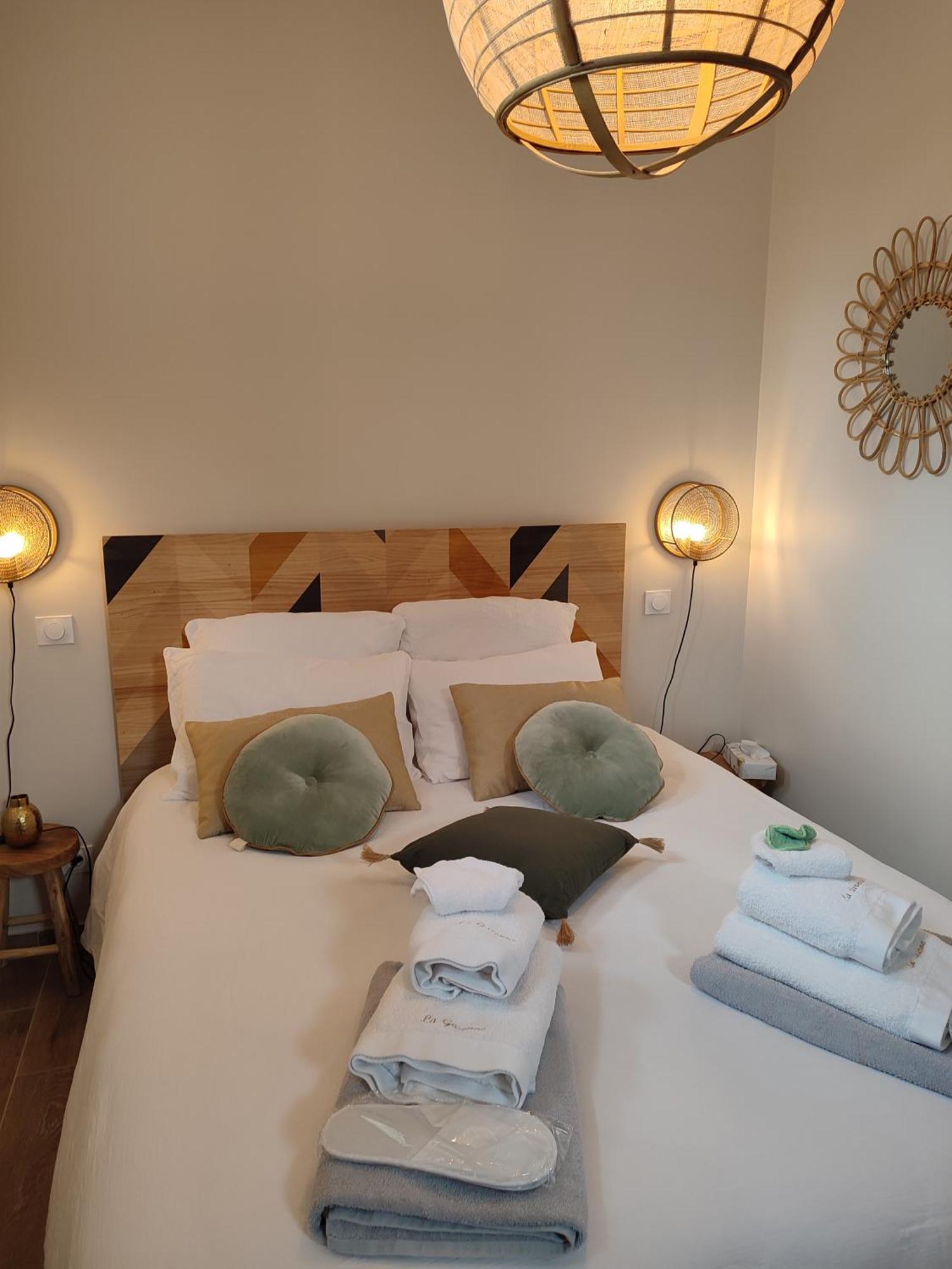 Demeure De La Garenne Bed & Breakfast Montmirail  Exterior foto